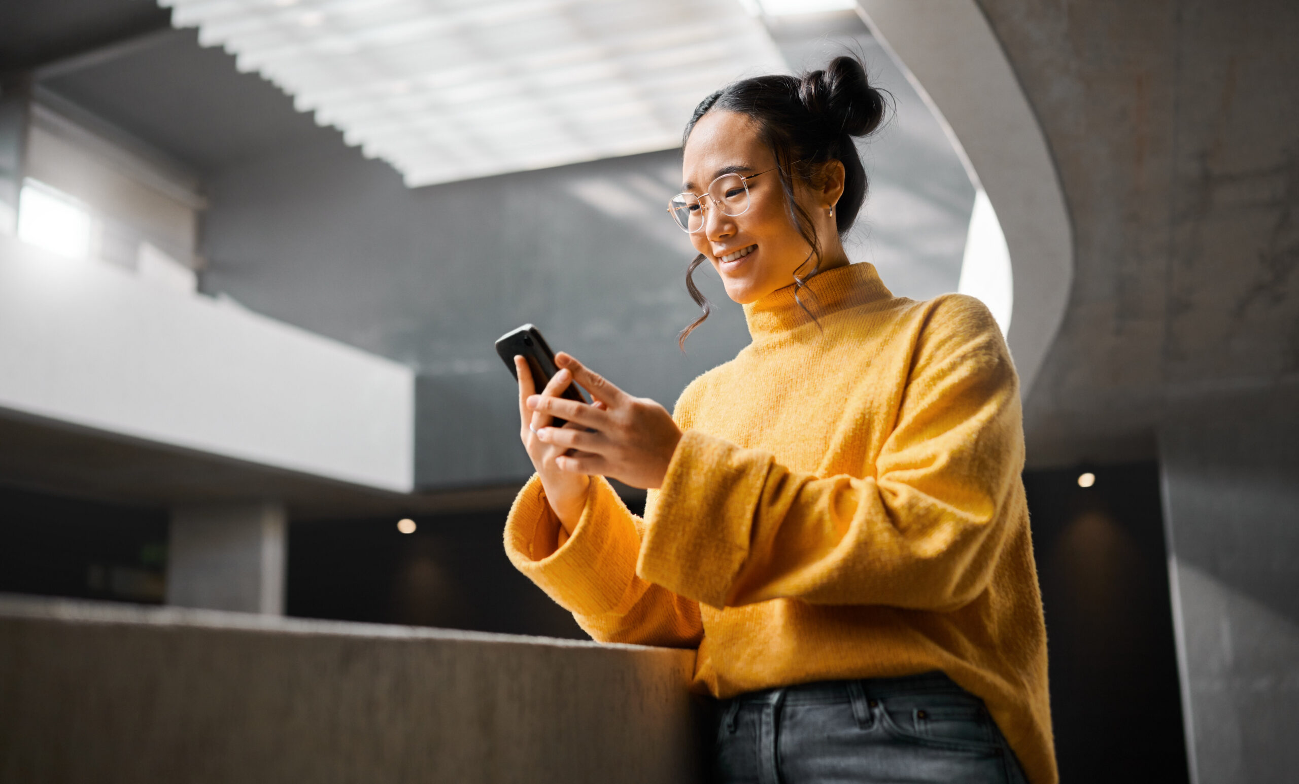 Free Samples vs. Cashback Apps: Which Saves You More?